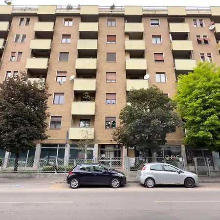 דירה Bilocale Rosa Con Terrazzo 5 Minuti Dalla Stazione